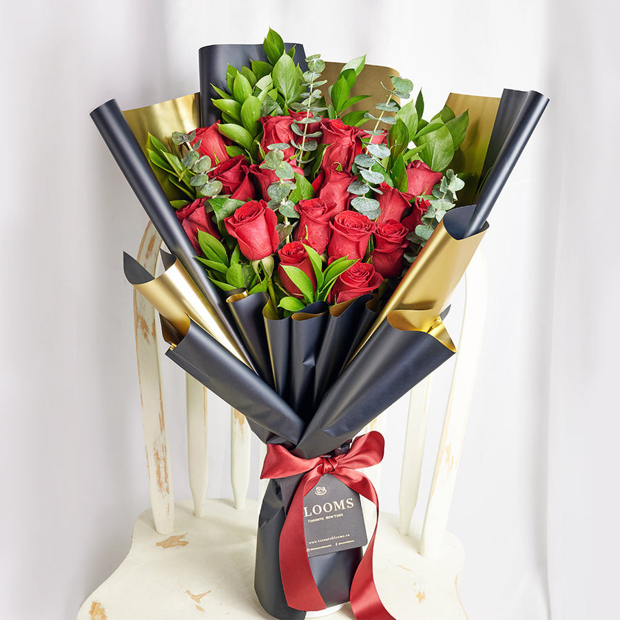 Red rose bouquet. USA Delivery