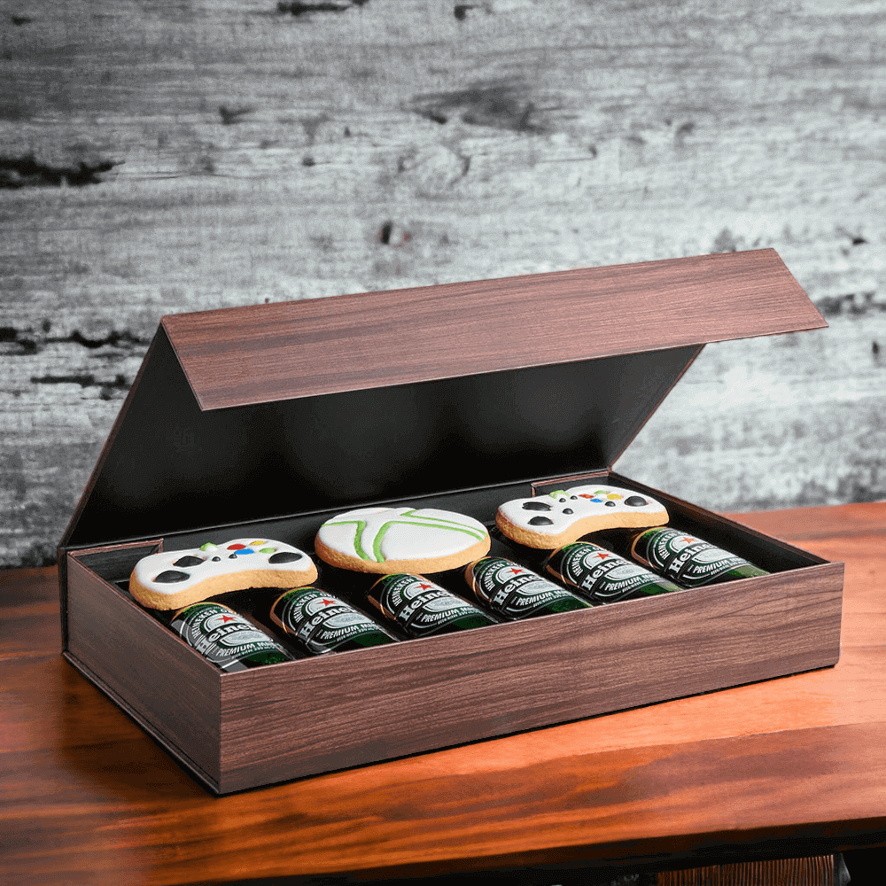 The Gamer's Beer & Cookie Box from Hops Collective's is a great gift for a beer lover whether it's a friend, family member or colleague.